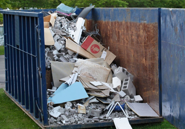 Чем грозит самостоятельная утилизация строительного мусора?